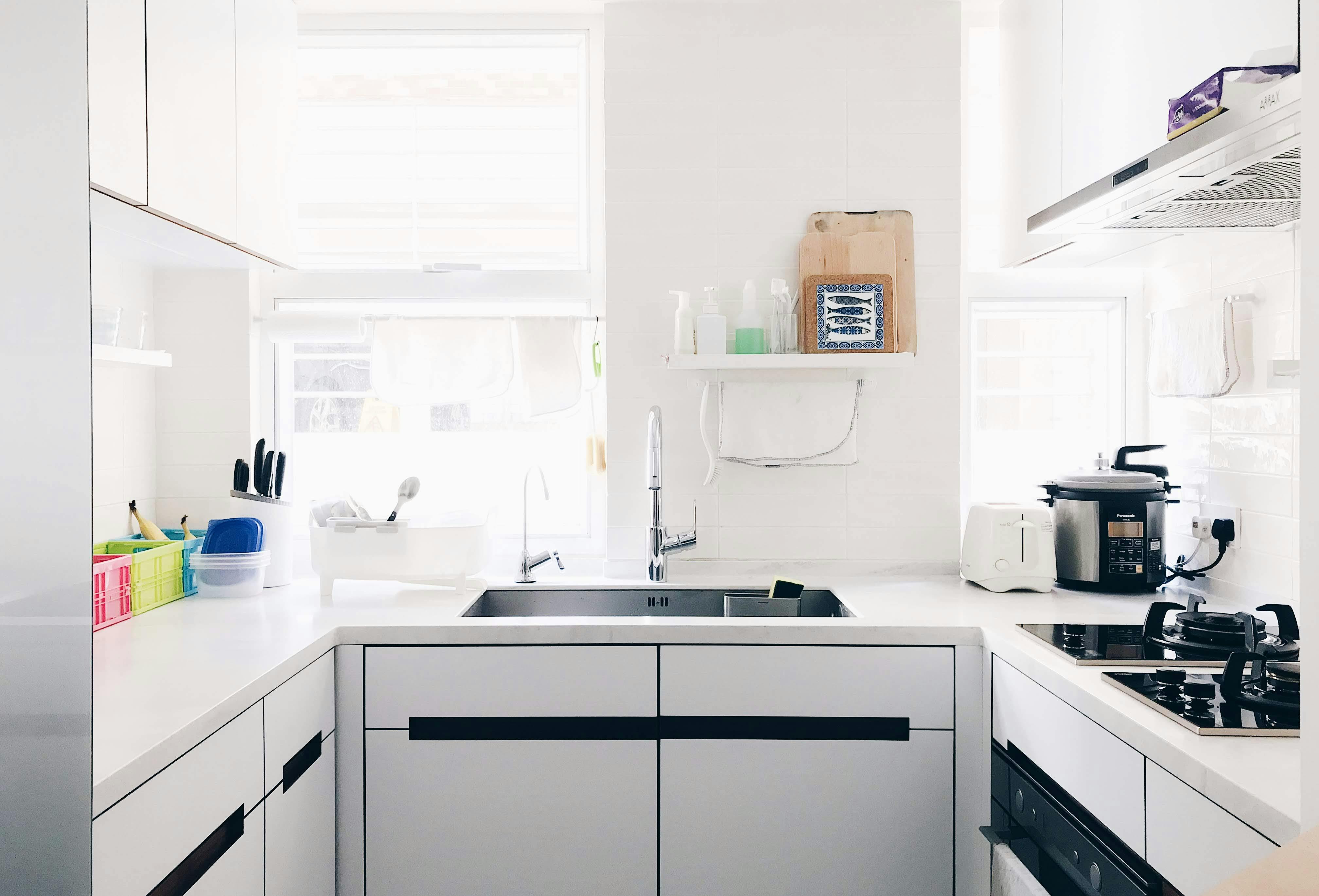 Modern kitchen essentials